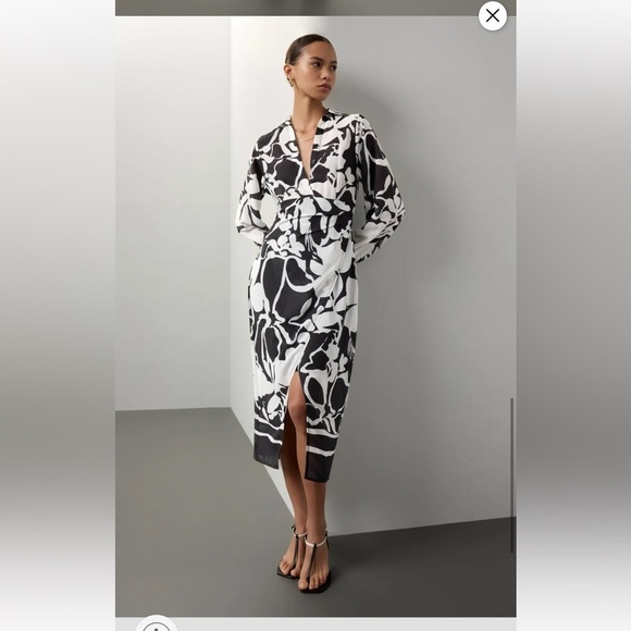 AREA STARS White & Black Sheath Dress, Size Medium - Picture 3 of 16